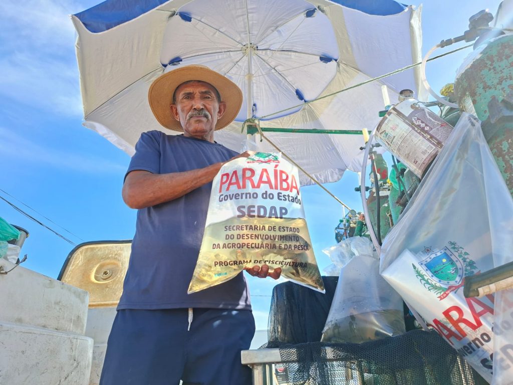PB entrega 100 mil alevinos durante 2ª Expo São Bento para peixamento de açudes no sertão