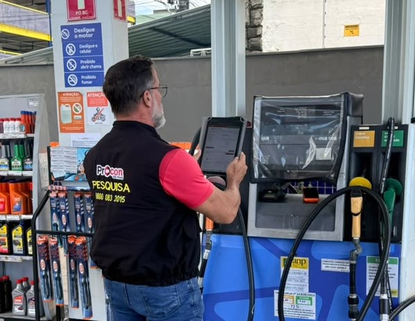 Preço da gasolina na Capital se mantém em 79 postos e oscila entre R$ 6,27 e R$ 6,78 há uma semana