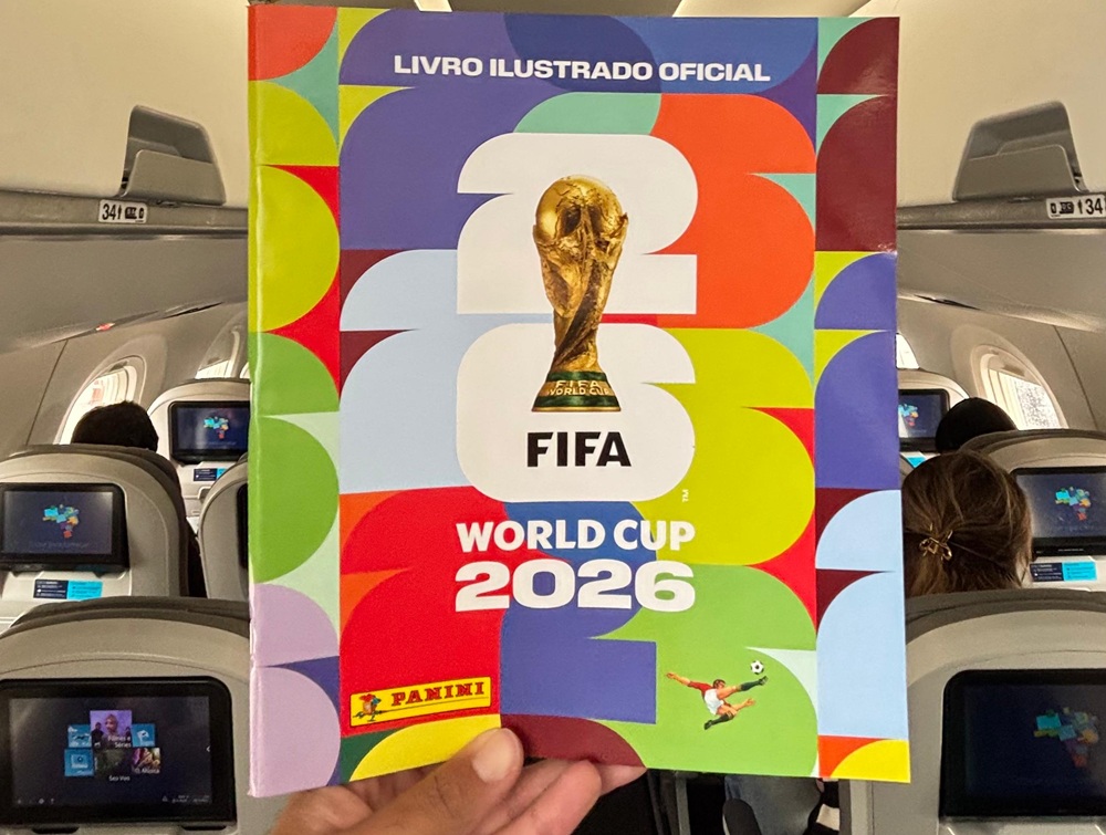 Azul transforma voo para Orlando em ponto de troca de figurinhas da Panini