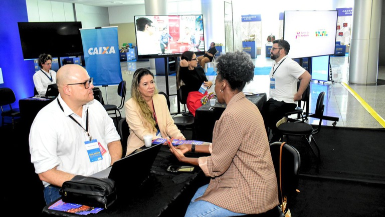Ministério do Turismo orienta empreendedores sobre fundo que disponibiliza R$ 1 bilhão para o setor