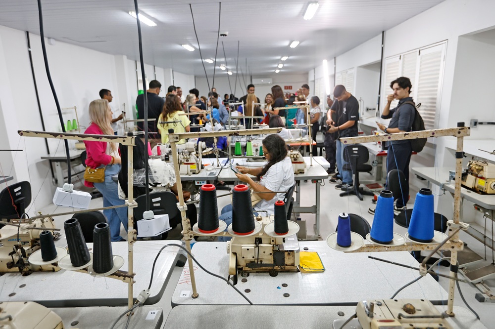 Curso de moda praia do Polo de Costura expande oportunidades de capacitação e empreendedorismo em JP