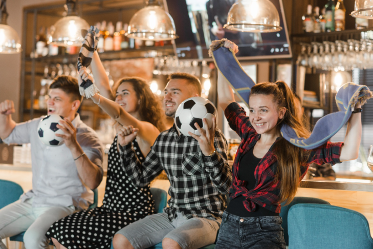 Torcida no bar: veja estratégias para bares aumentarem faturamento durante a Copa do Mundo