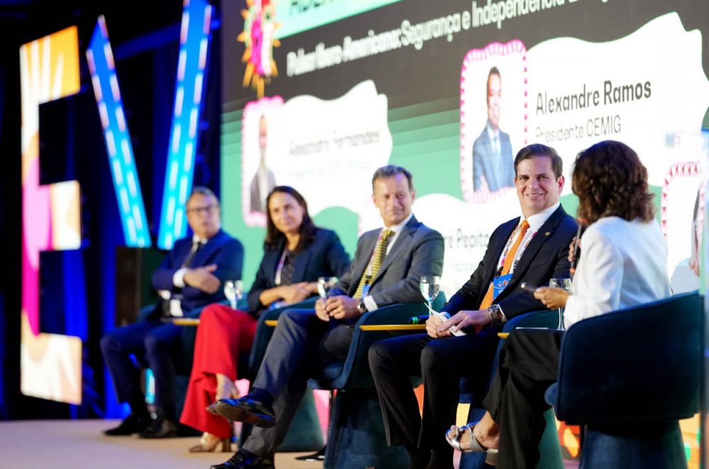 André Pepitone destaca cooperação entre países como base da nova segurança energética durante abertura do EVEx Brasil 2026