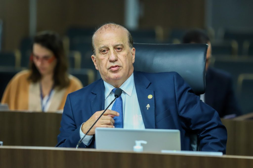 TCU fixa novo entendimento sobre aditivos contratuais