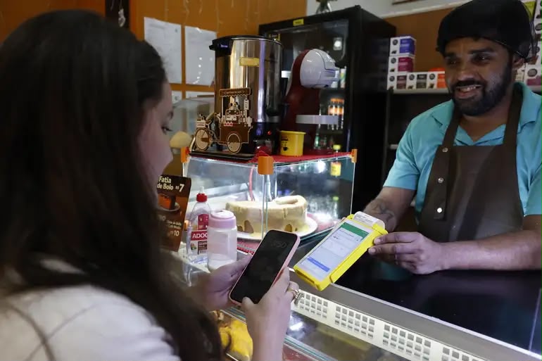 Pesquisa aponta que 74,4% dos pequenos negócios na Paraíba usam canais digitais para vender