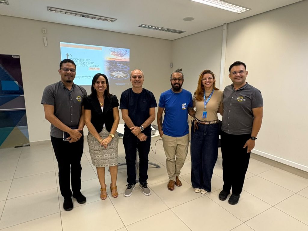 Setor hoteleiro de Patos debate fortalecimento de atividades em encontro do Sebrae