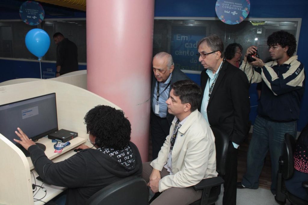Presidente do Sebrae visita Central de Relacionamento e destaca papel estratégico do atendimento remoto