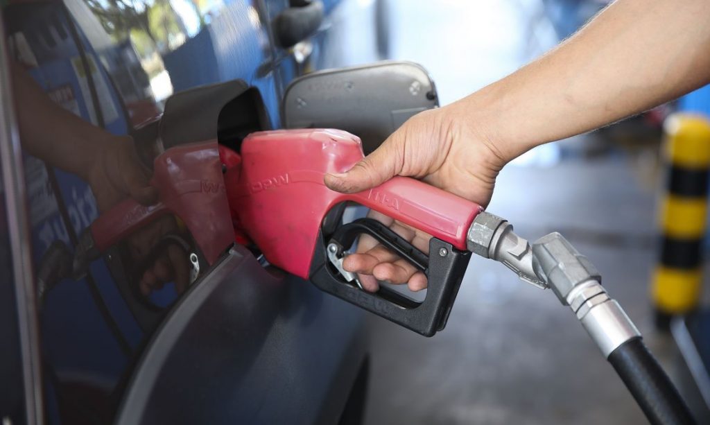 Ministério da Fazenda mantém subsídio de R$ 2,12 ao óleo diesel para evitar alta nos preços