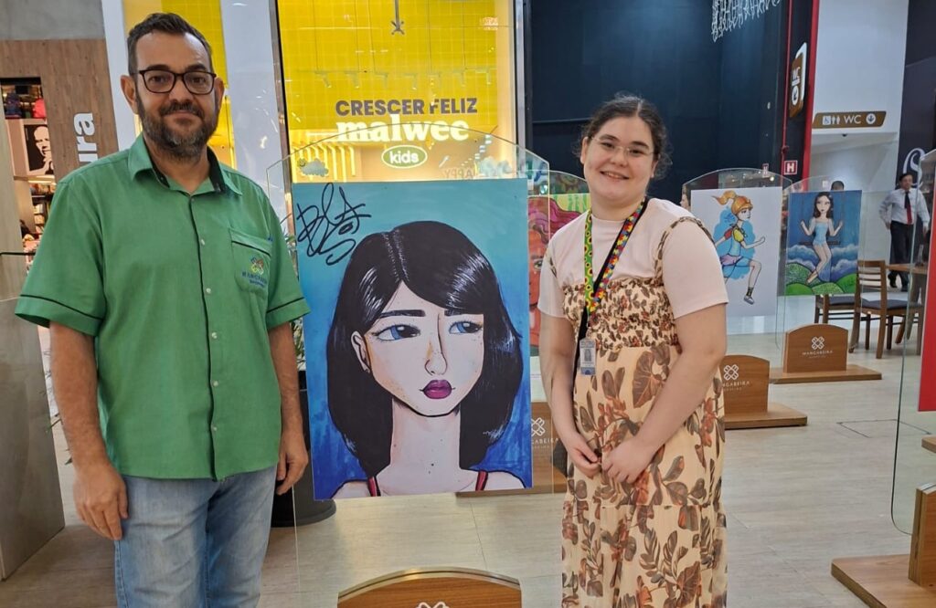 Mangabeira Shopping valoriza arte e inclusão com exposição de jovem artista austita que fica até o fim do mês