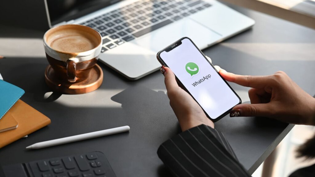 Perdão de dívidas do MEI: governo confirma envio de avisos pelo WhatsApp