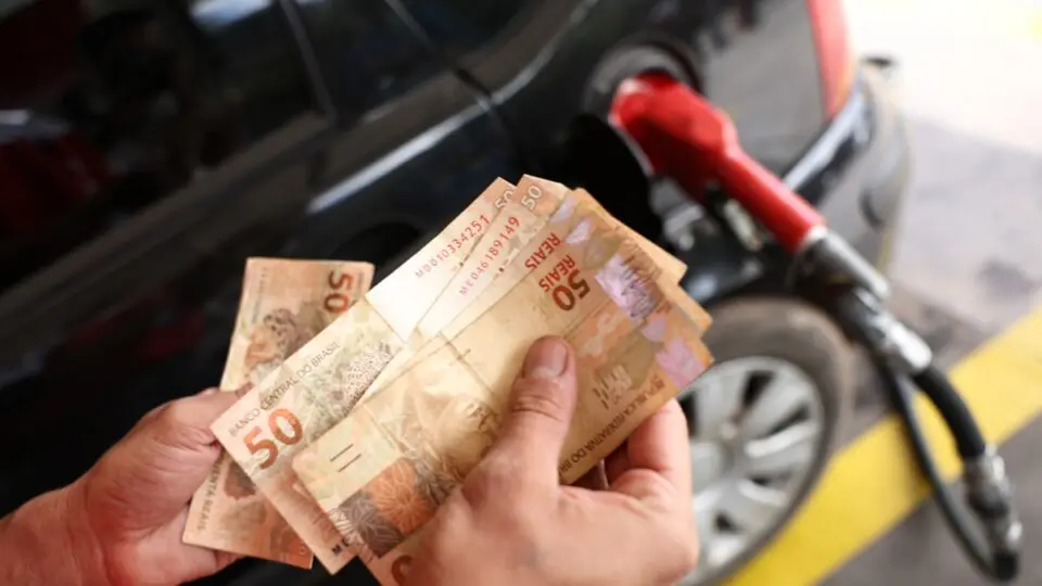 Gasolina comum mantém menor preço de R$ 6,09 em João Pessoa, aponta Procon-JP